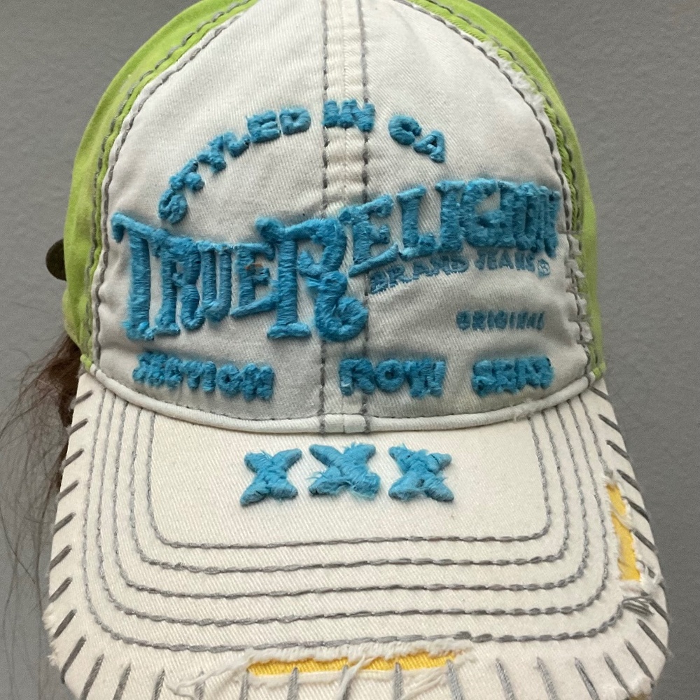 True religion Distressed hat